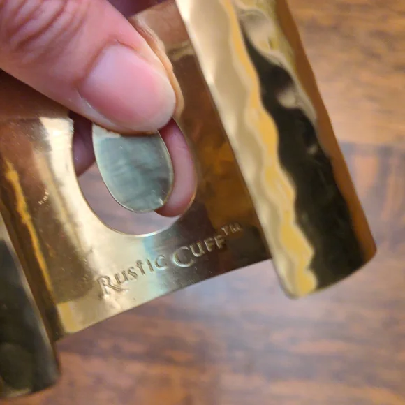 Rustic cuff - Picture 2 of 3